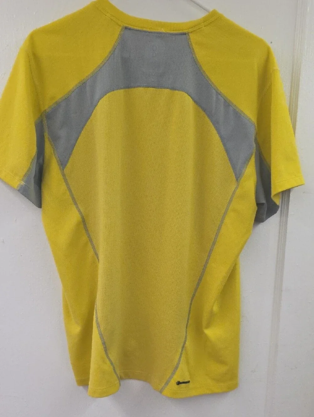 The North Face FlashDry Men's Large Yellow Gray Short Sleeve Performance Shirt